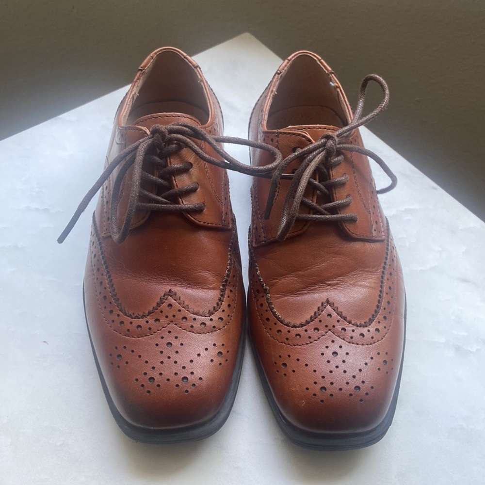 Boys shoes